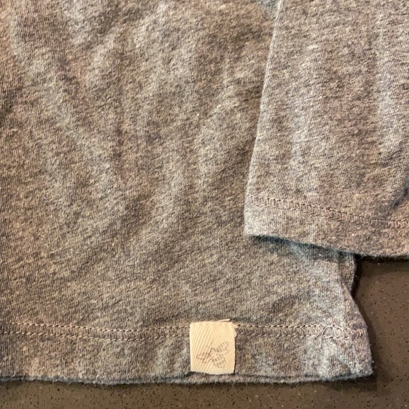 Burts Bee’s Long Sleeve B-Neck Blue & Gray Tops. 6-9 Months - Picture 4 of 4